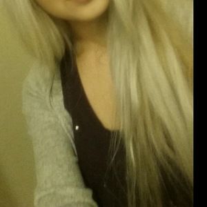 Meet your Posher, Yesenia